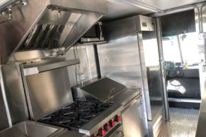 Food-Truck-Kitchen13