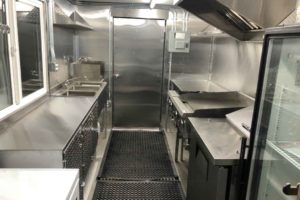 Food-Truck-Kitchen3